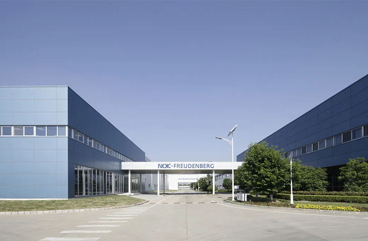 伟德体育蝉联“智能车间”示范称号
